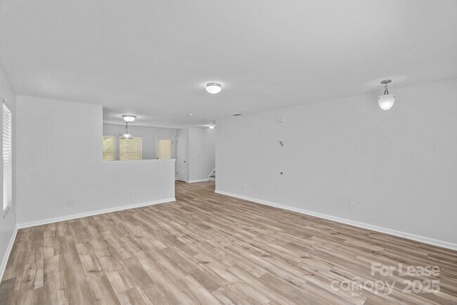 Building Photo - 237 Aershire Ct