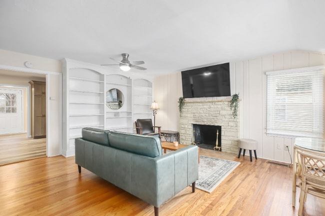 Foto del edificio - 2103 Washington Ave