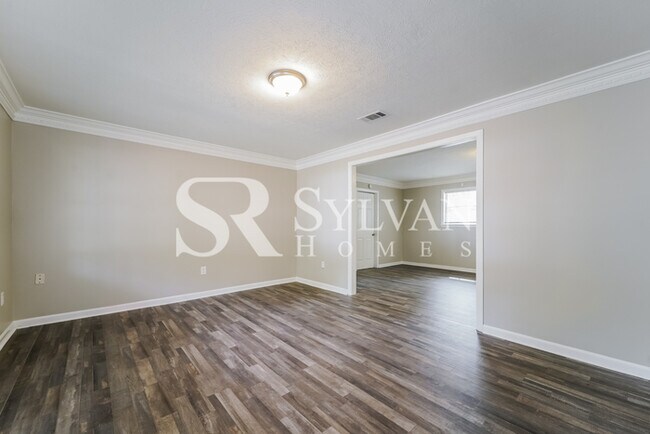Building Photo - Easy one-level living
