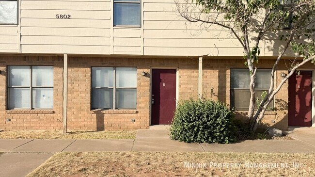 Foto del edificio - 5802 6th St