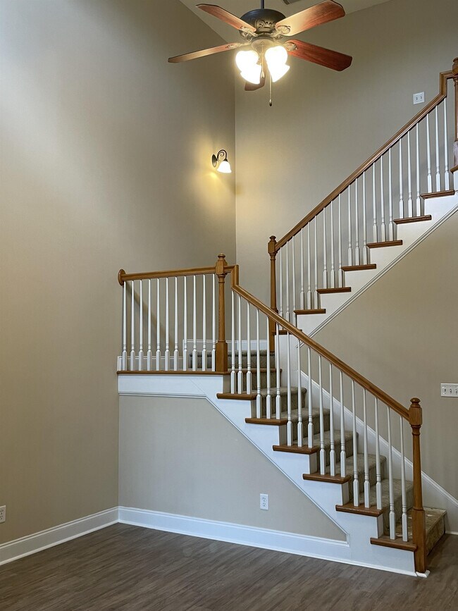 Foto del edificio - 1107 High Meadows Ct