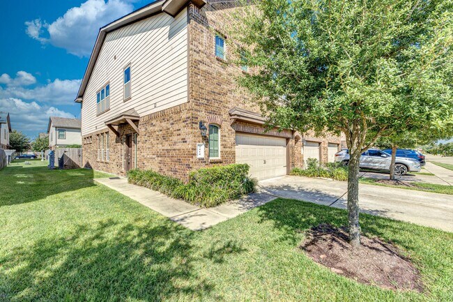 Foto del edificio - 3414 Harvest Meadow Ln