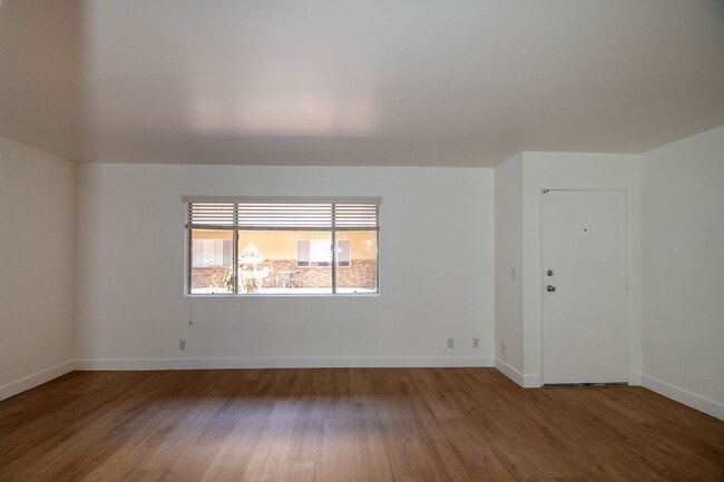 Building Photo - 6401 Riverton Ave