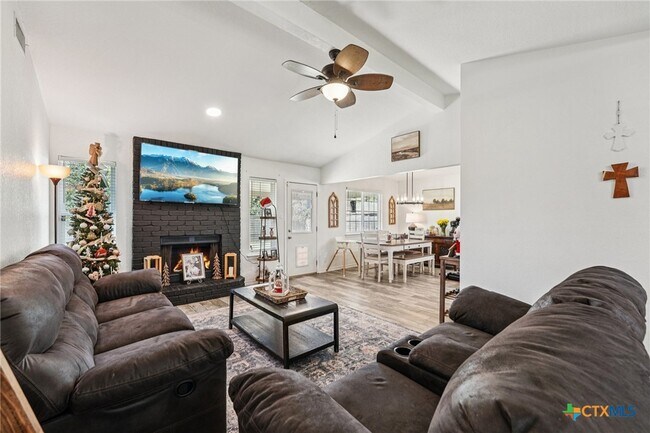 Foto del edificio - 2009 Starlight Dr