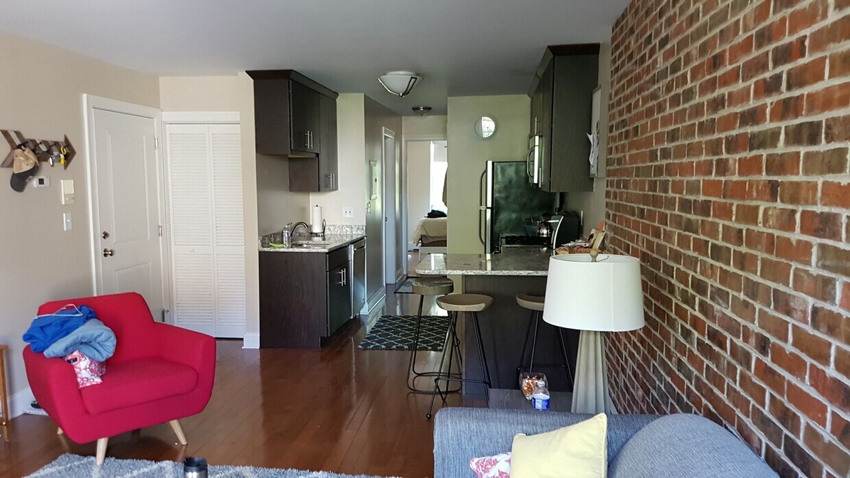 Located in Allentown NY - 18 St Louis Pl