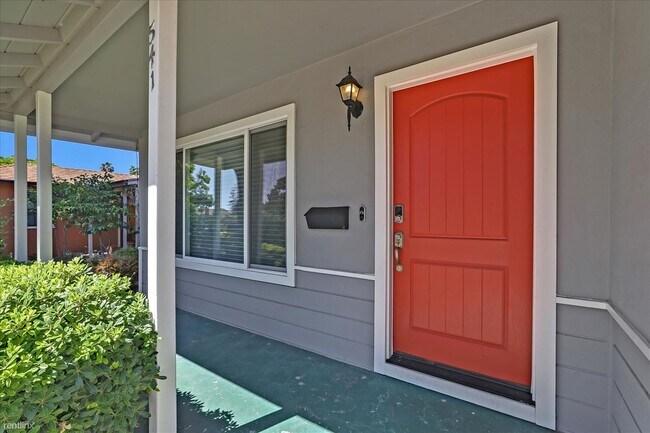 Foto del edificio - 2 br, 1 bath House - 541 Richmond Avenue