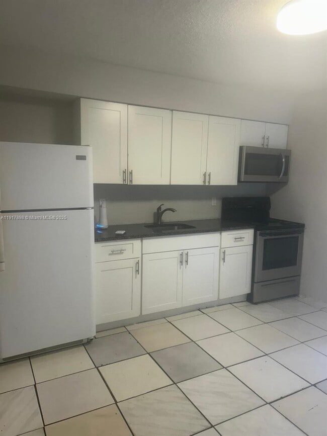 Foto del edificio - 4030 NW 30th Terrace