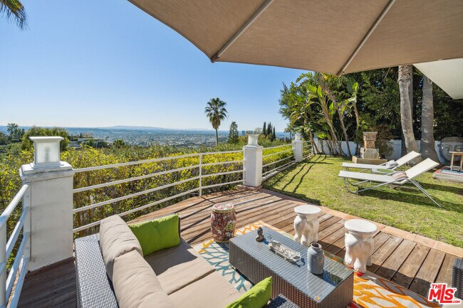 Foto del edificio - 9238 Kinglet Dr