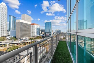 Building Photo - 2000 Bagby St