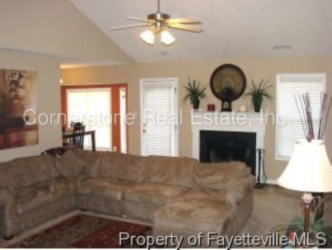 Building Photo - 101 Digby Ct