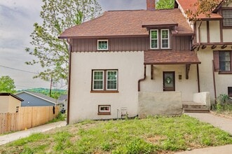 Building Photo - 206 Hammond Ave