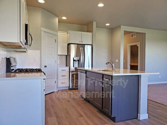 Building Photo - 5878 W Hamm Ln