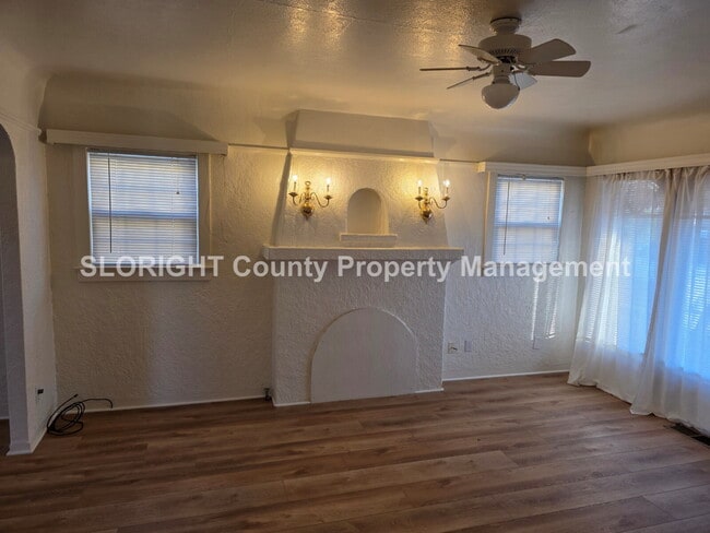 Foto del edificio - AVAILABLE NOW - Charming Home with Garage in Santa Maria - 2 Bed / 1 Bath