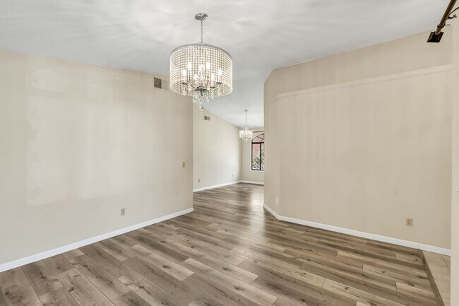 Foto del edificio - Charming 3BR House in Antelope