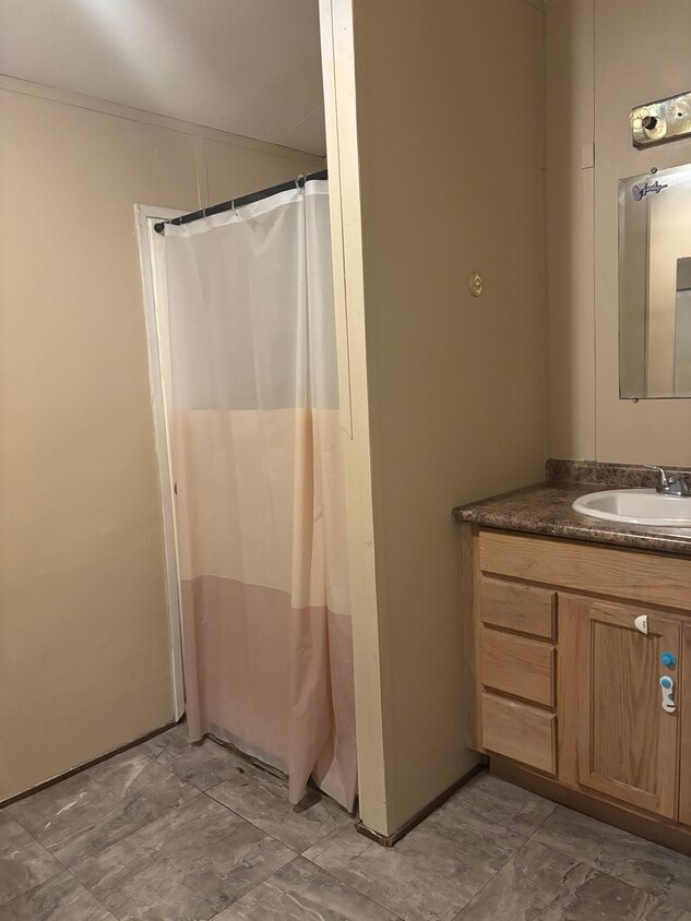 Building Photo - Lot 3