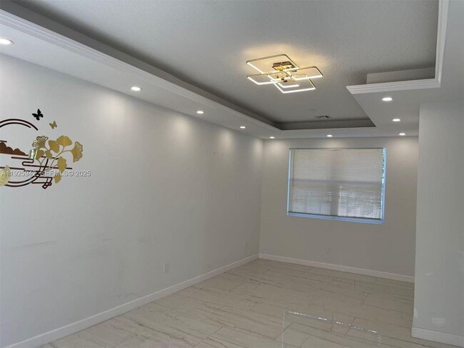 Building Photo - 10739 Oak Bend Way