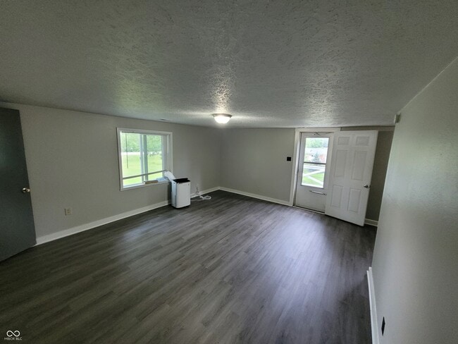 Building Photo - 263-269 N Lehr Dr