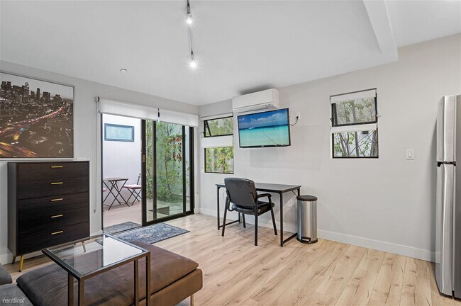 Foto del edificio - Studio, 1 bath Condo - 483 Washington Boul...