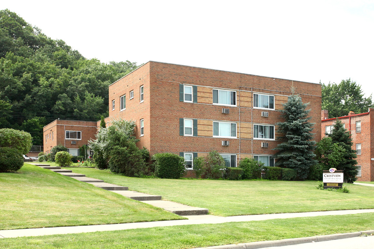 Primary Photo - Crestview Apartments