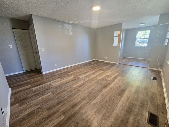 Photo - 3/1 on Spacious Corner Lot! House