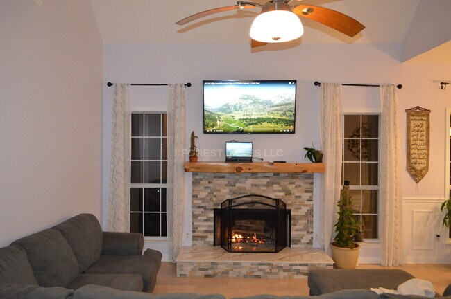 Building Photo - 5982 Forest Lakes Cove