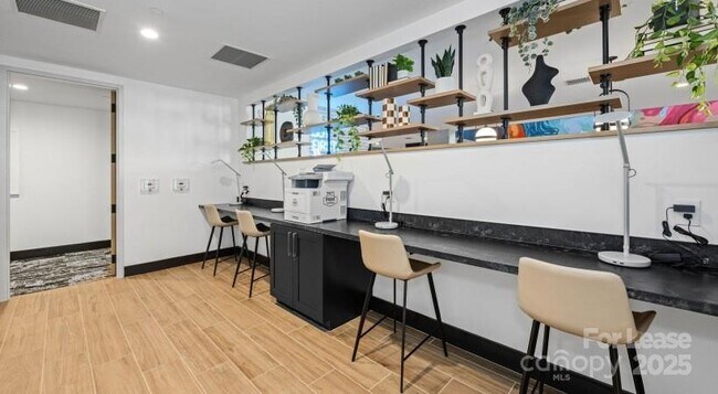 Foto del edificio - 4312 Yancey Rd