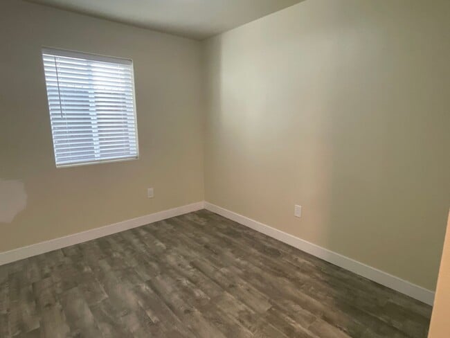 Building Photo - 1417 Shoshone St