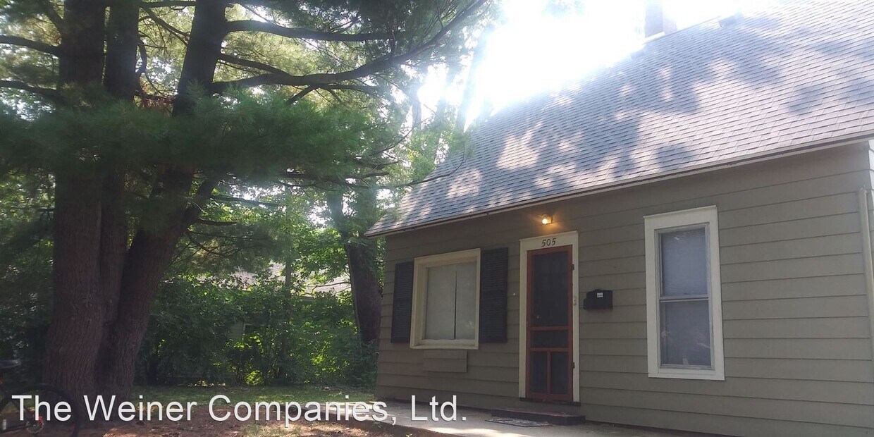 Foto principal - 4 br, 3 bath House - 505 E. Elm St.