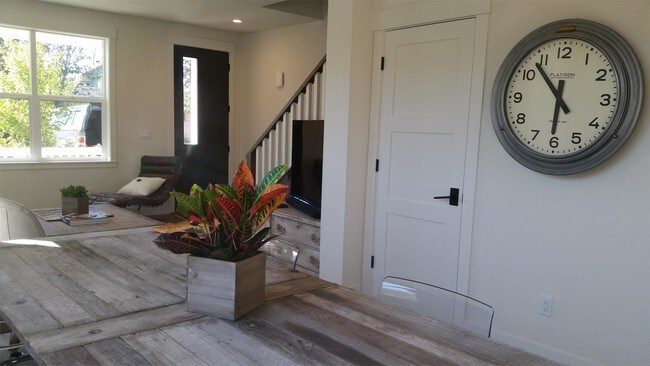 Building Photo - 304 Hatchery Ln