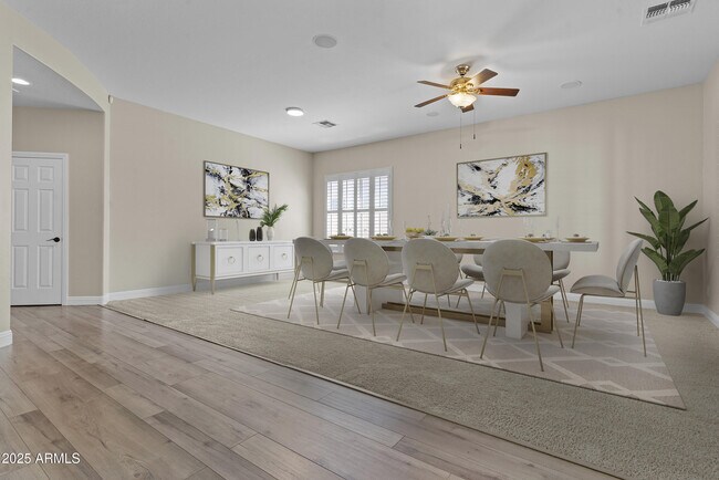 Building Photo - 9733 W Hedge Hog Pl