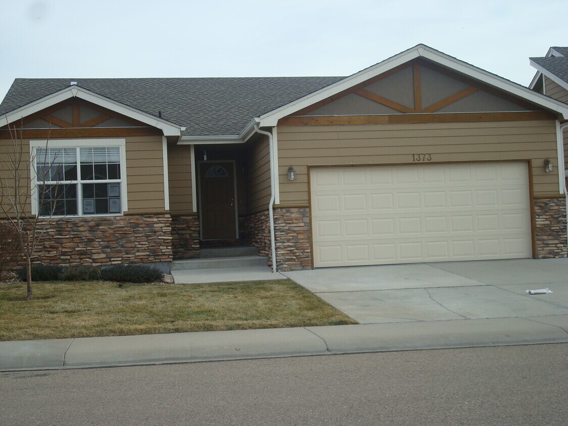 Primary Photo - 1373 Sunset Bay Dr