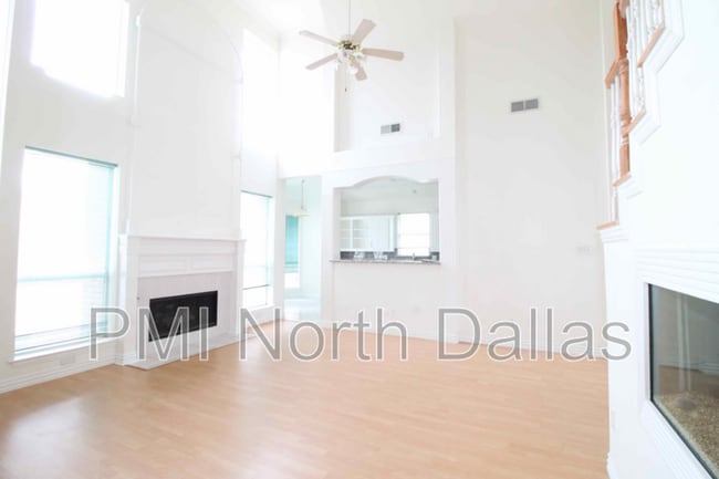 Building Photo - 3835 Walden Way