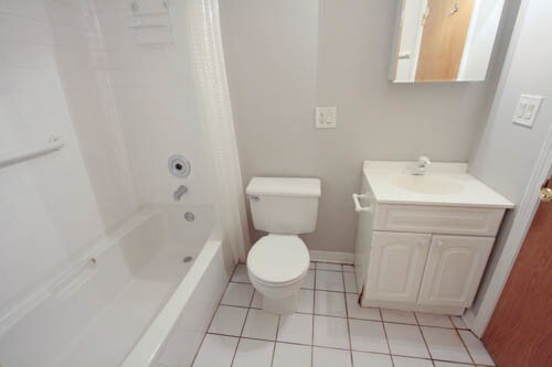 Foto del edificio - 1923 W Erie St