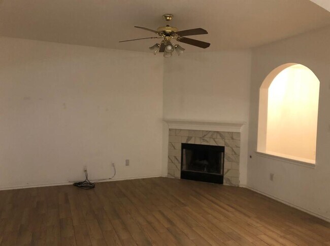 Foto del edificio - 713 Camino Alto Dr