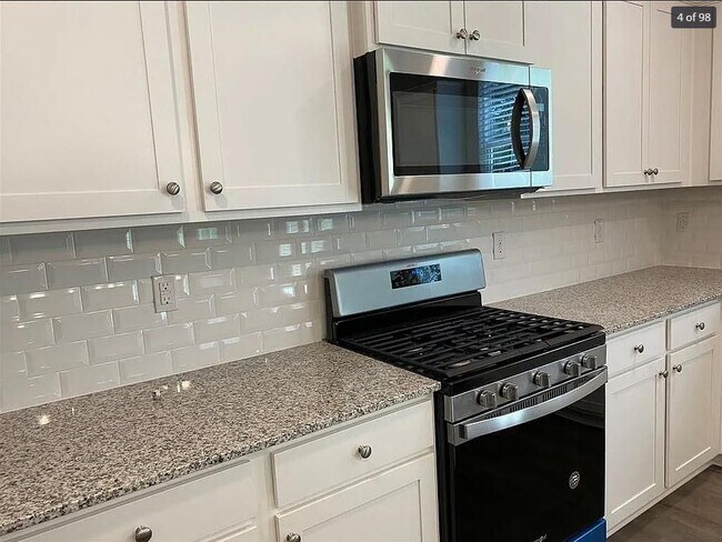 Foto del edificio - 6832 Lake Overlook Ln