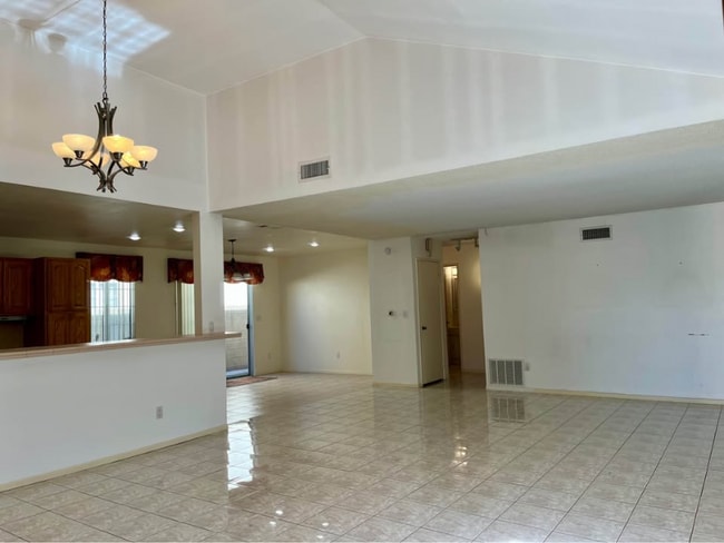 Building Photo - 2346 Seabright Ave