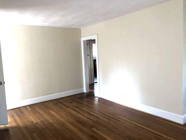 Photo - UPSTAIRS DUPLEX House