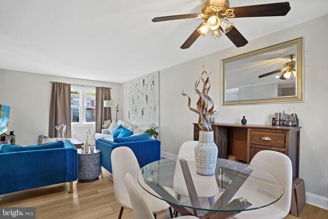 Foto del edificio - 6415 Whitwell Ct