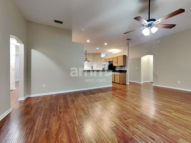 Foto del edificio - 13966 Summer Breeze Dr