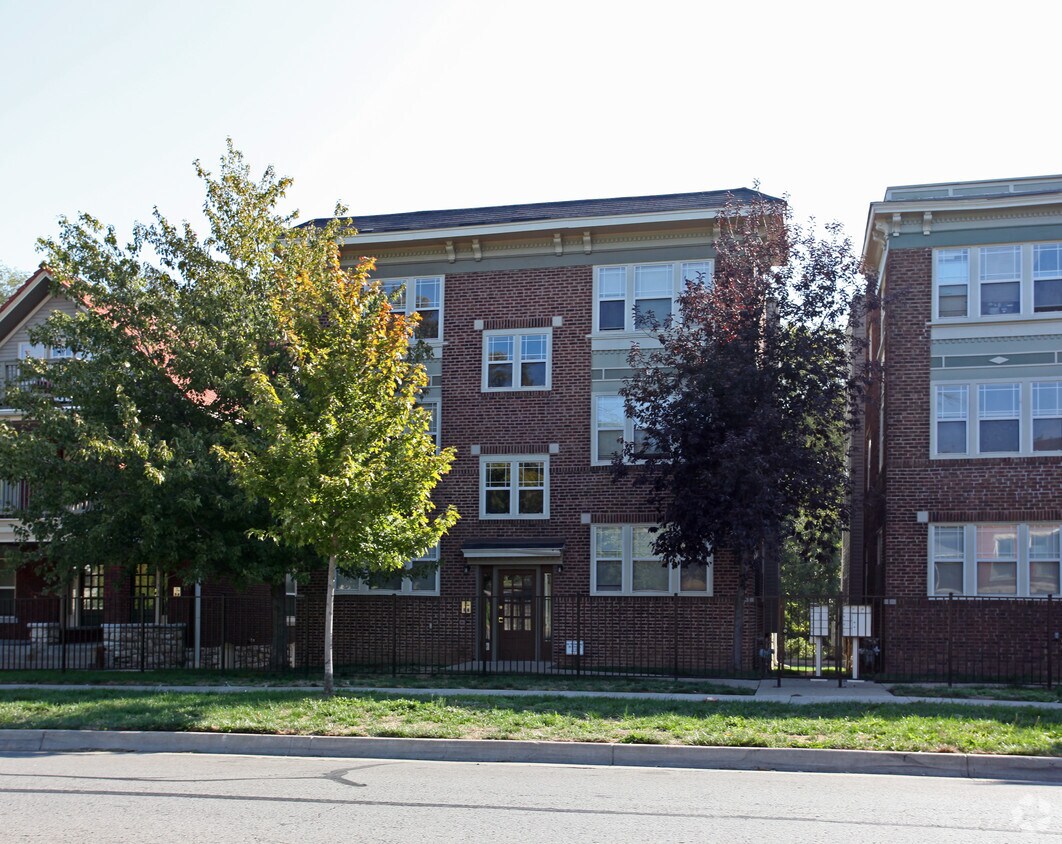 Building Photo - 629 Benton Blvd