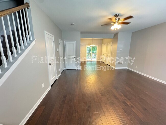 Building Photo - 1733 Brookside Lay Cir
