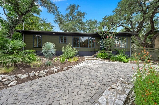 Foto del edificio - 1606 Kenwood Ave