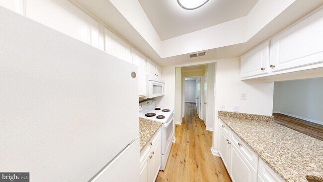 Foto del edificio - 18318 Streamside Dr