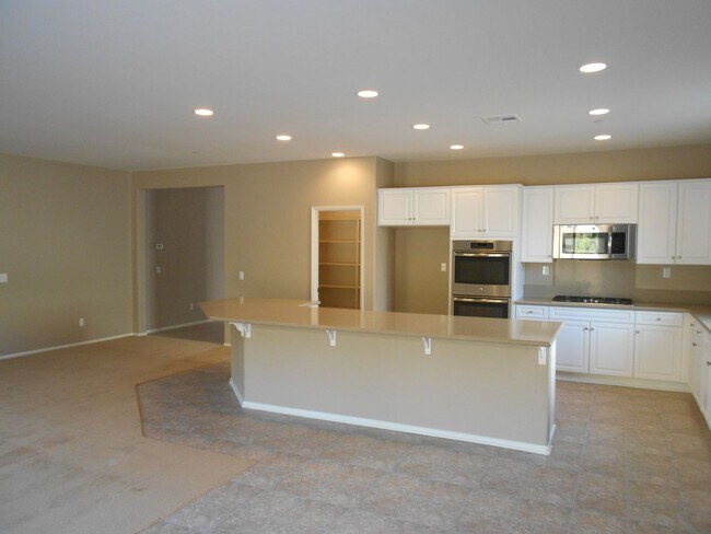 Building Photo - 4BD/3BA House (Perris, CA)