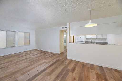 Foto del edificio - 1670 Bellevue Rd