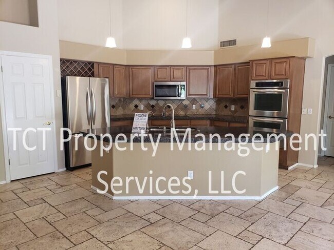Building Photo - Spacious Home in North East Mesa!
