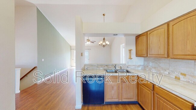 Foto del edificio - 6823 Kasson Dr