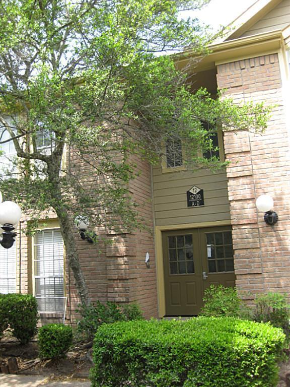 Building Photo - 12100 Overbrook Ln