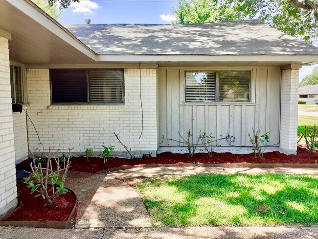 Foto del edificio - 8302 Coastway Ln