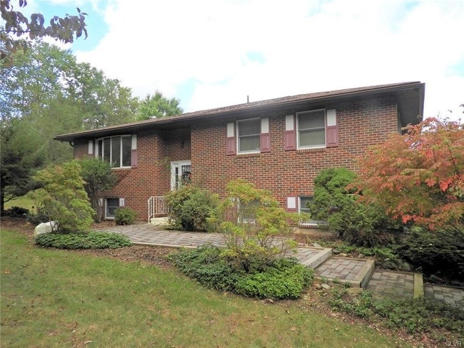 Building Photo - 159 Deer Trail Dr